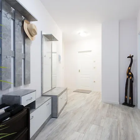 La Luxury شقة غولدن ساندز