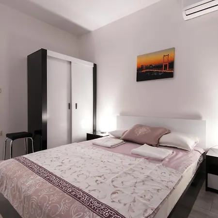 La Luxury * Златни пясъци