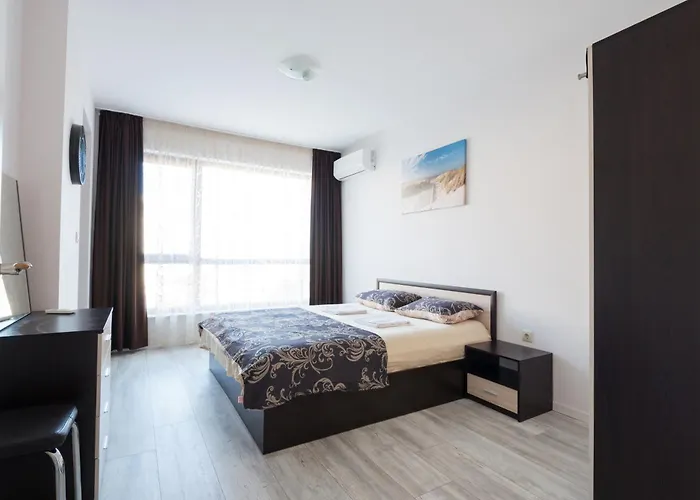 La Luxury Golden Sands